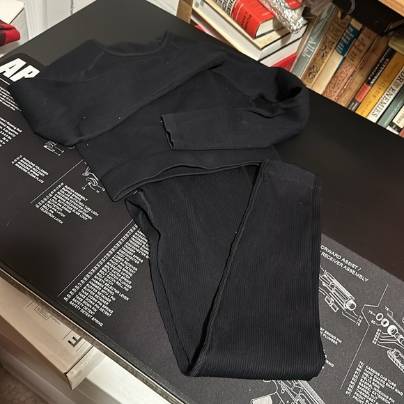 Cropped athletic set - Picture 4 of 4